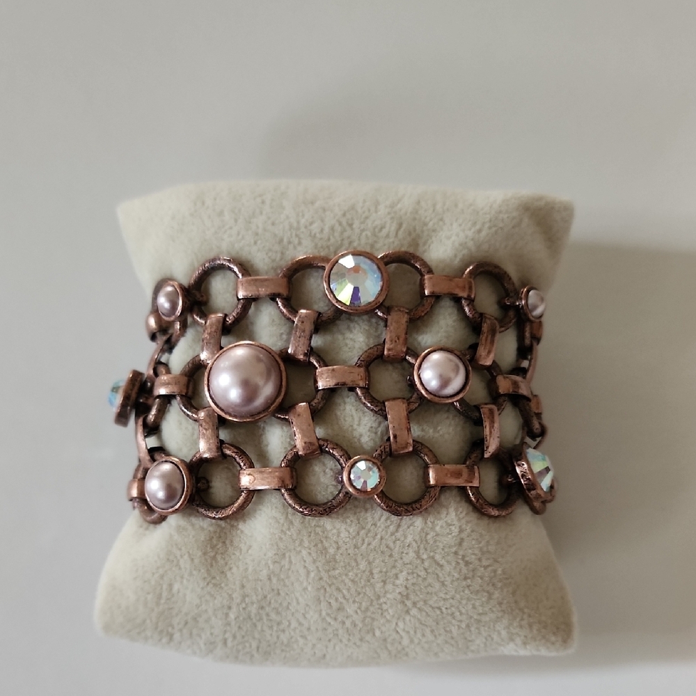 Rosebud- Elegant Copper Bracelet with Pearls 7.5in